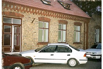 Estonija Privát Pärnu, Eksterijer